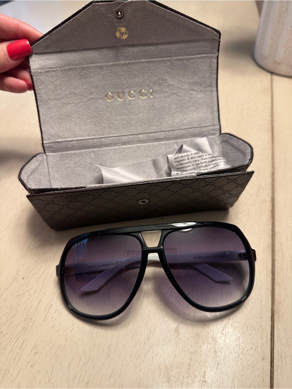 Gucci 1622/S Black Aviator Sunglasses with Gradient Gray Lenses